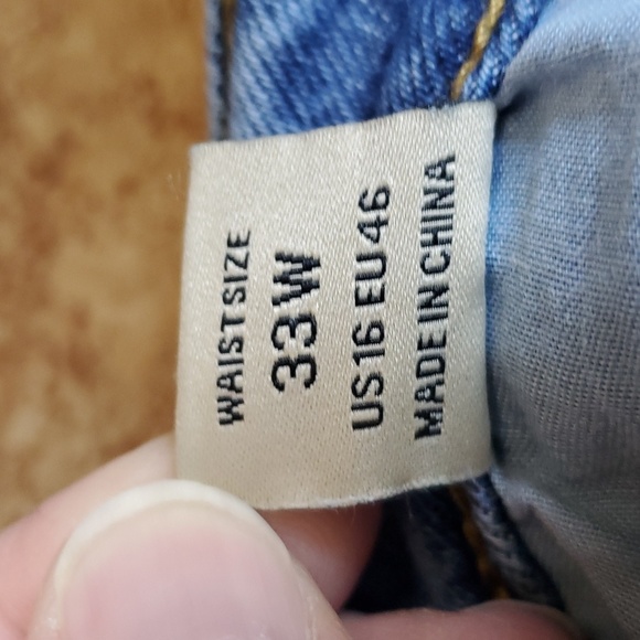 Distressed Jean Shorts EUC - Picture 3 of 6